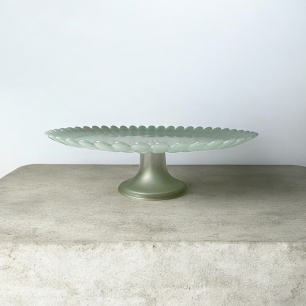 Elegant Frosted Glass Cake Stand